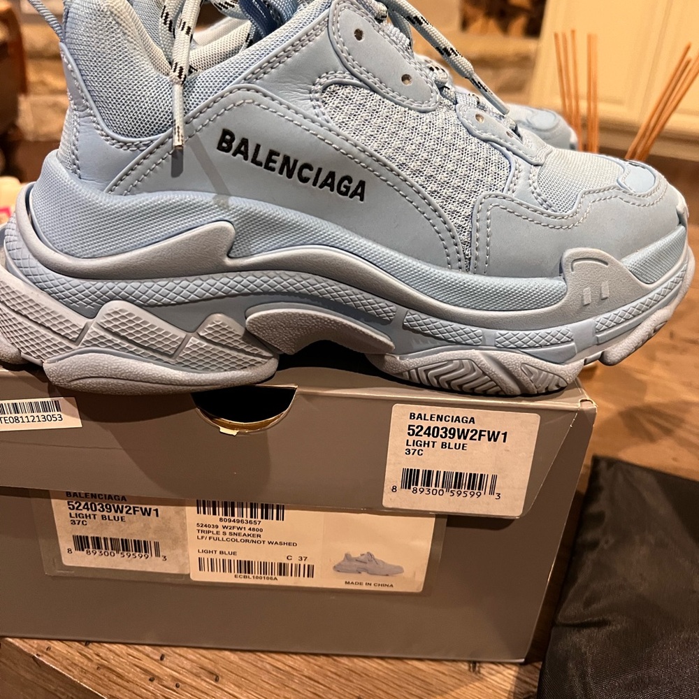 Balenciaga Triple S Sneakers (light blue) size 37 - Picture 4 of 5